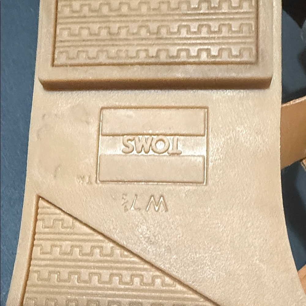 Toms Brown Strappy Sandals - Picture 8 of 11